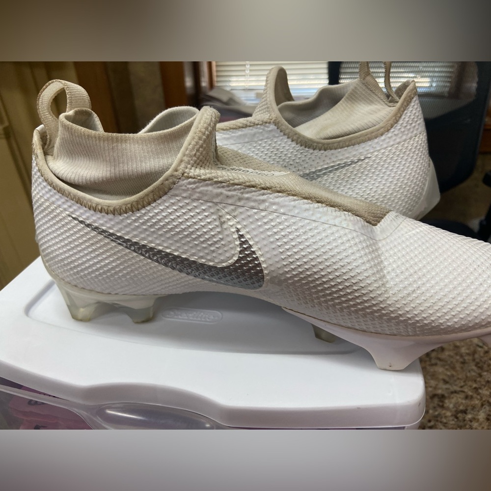 Nike Vapor Edge Pro 360 Football cleats